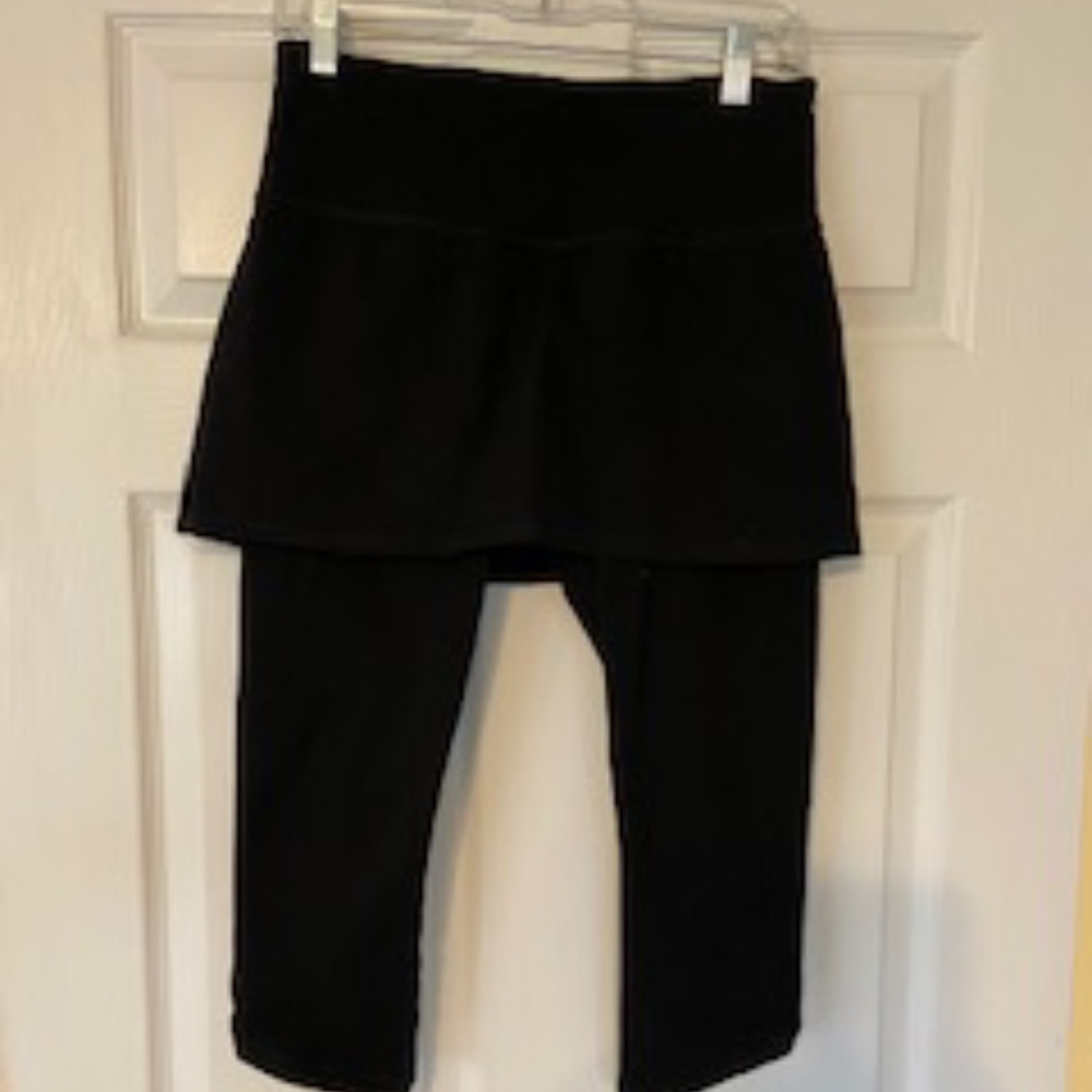 Athleta small petite capri leggings attached skirt